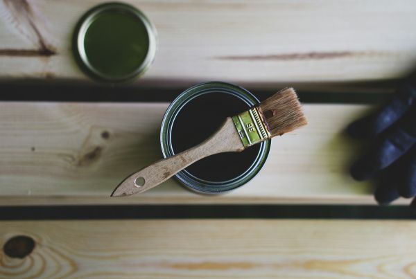Top 5 produits incontournables pour traiter et protéger le bois